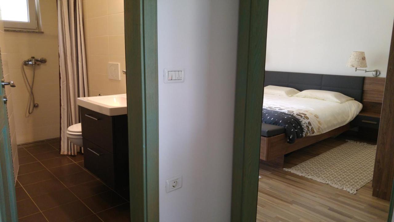 Kmetija Jogan, Wines & Apartments Pobegi Екстериор снимка
